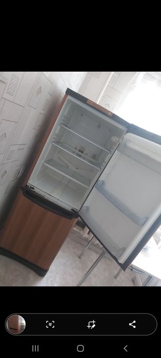 Продам холодильники 2 шт индезит