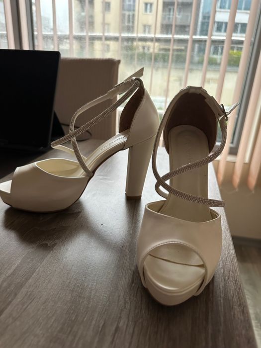 Официални обувки