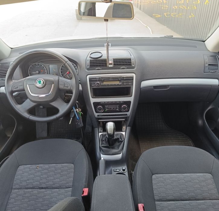 SKODA Octavia 2011 — imagine 5
