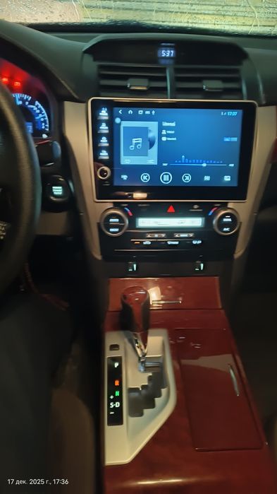 Toyota Camry 2012 yil full variant sotiladi 17500$ sostoyaniya alo