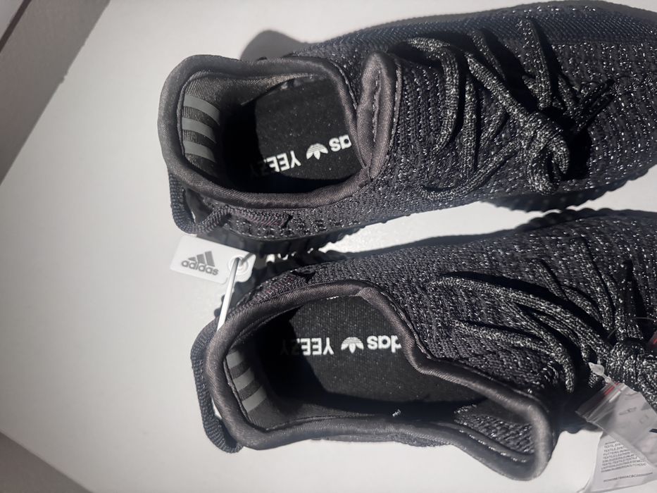 yeezy 350 v2 black reflective