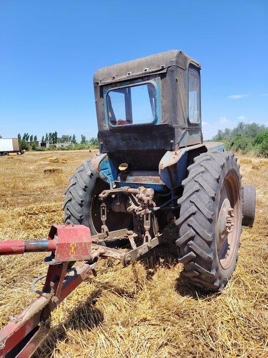 T28 traktor sotiladi xolati yaxshi xechqayerida kamisi yoq