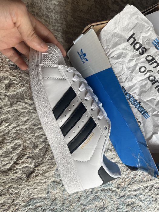 Adidas superstar