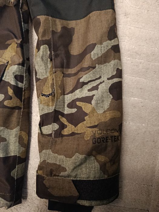 Сноуборд  яке VOLCOM GORE-TEX