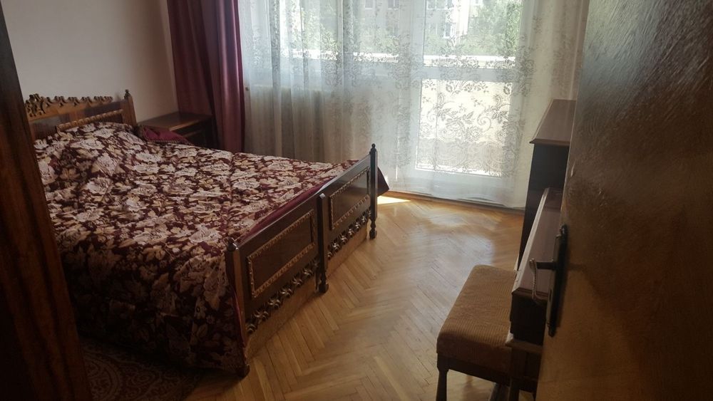 Persoana fizica inchiriez apartament 3 camere, decomandat, zona Iulus Mall FSEGA,strada Slatina,Marasti,