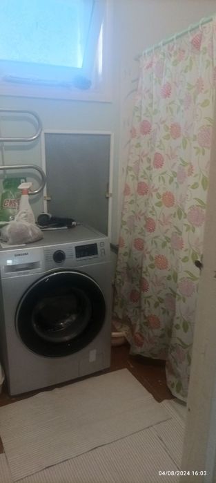 Квартира сотилади Ангрен Шахри марказда 4 этажда жойлашган.