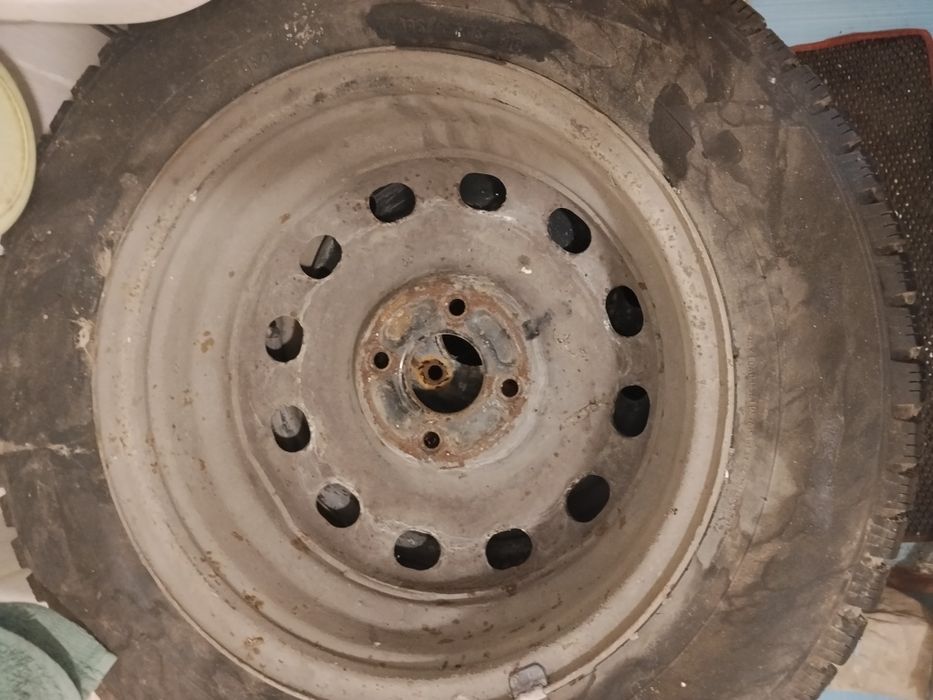 Диски с зимней резиной  165/65 /15