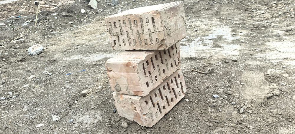Красный   кирпич