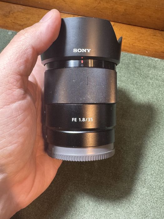 Vand Obiective Sony Zeiss Sonnar T 55mm 1.8 . Si sony 35 mm 1.8 Full frame  ambele montura sony e.