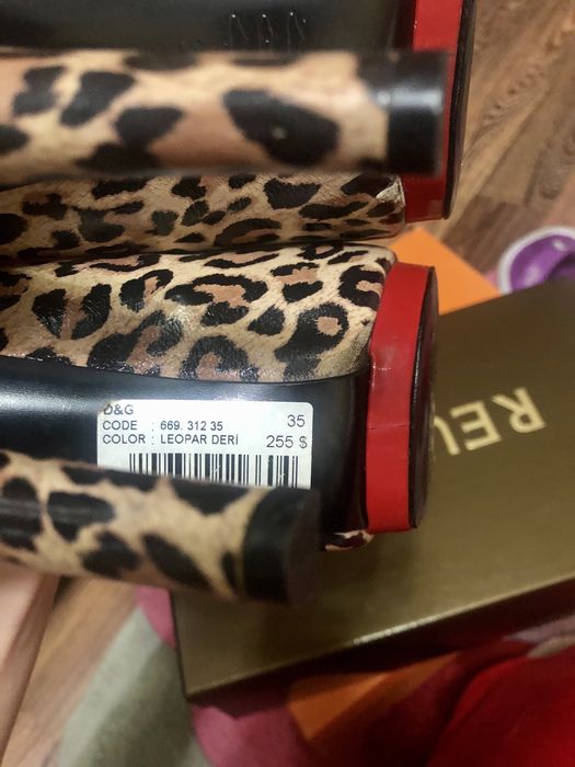 Женская обувь