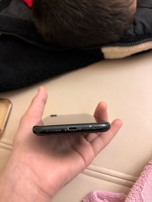 Продается Iphone xr 64гб (емкость:74%)