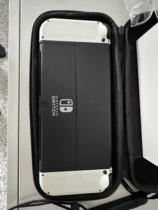 Nintendo Switch Oled с екстри