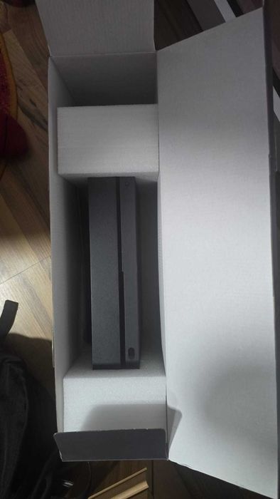 Xbox One 1TB (Consola + 1 Controler + 4 jocuri)