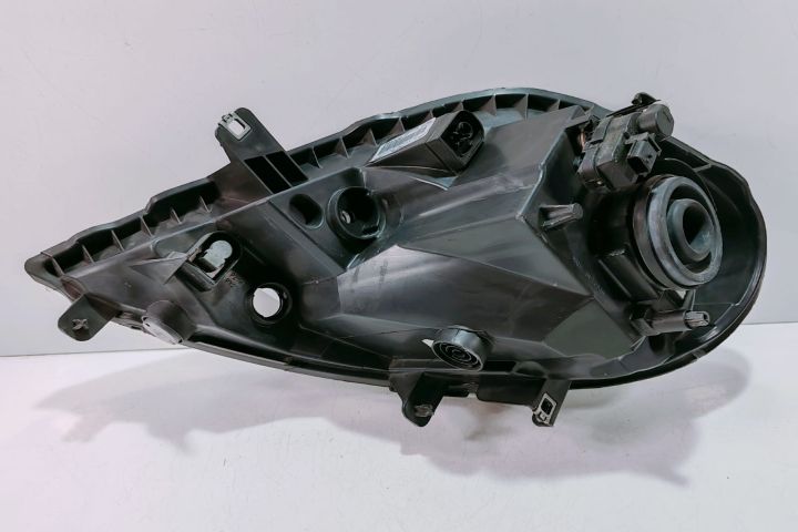 Far  Dreapta  8200701356 / 93859830 Nissan Primastar prima generatie