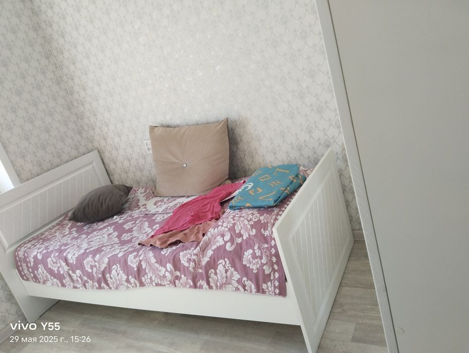 Продам кравать за 60 тысяча очень хорошим состаяние срочно