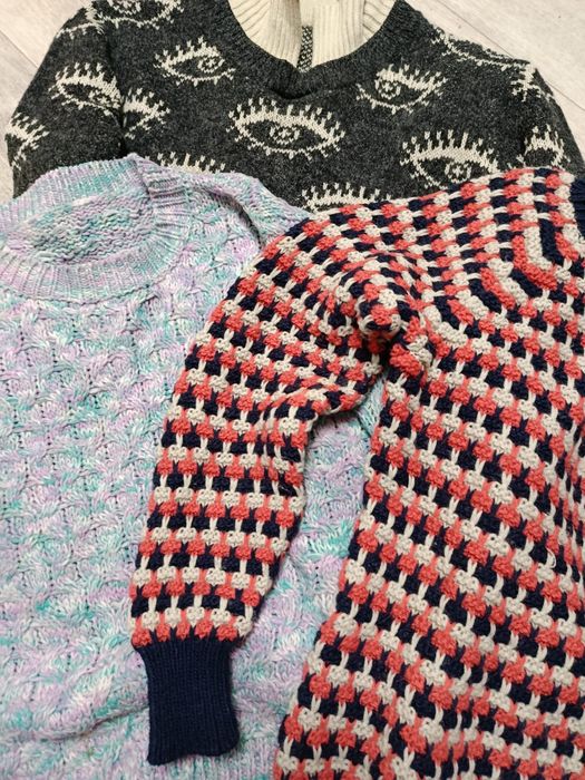 Отдам даром  женские вещи