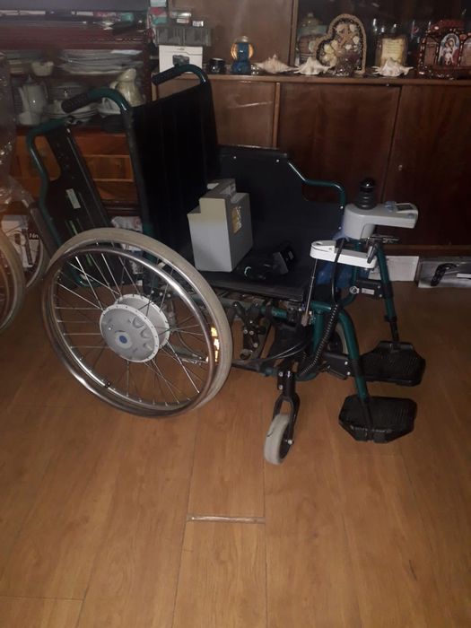 Vând căruț Sopur electric