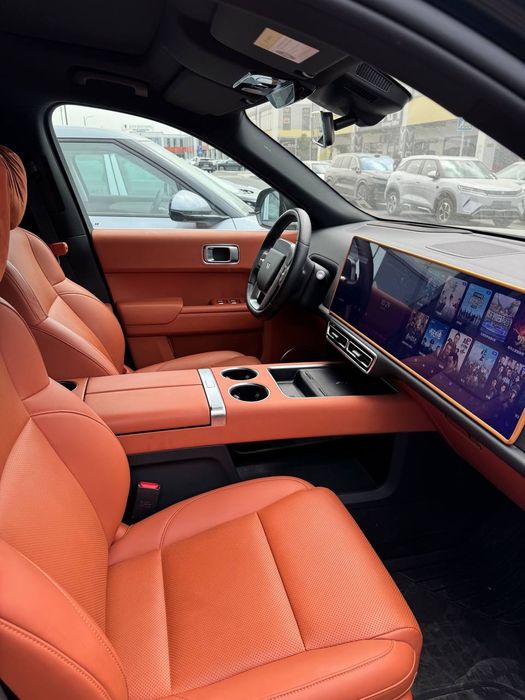 Lixiang L9 Max 49 000 prabegi bor narxi shkalat