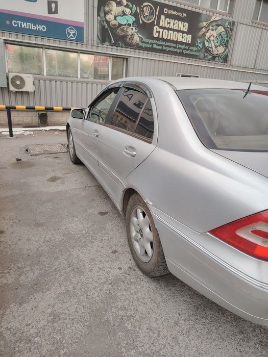Мерседес w 203 c 200