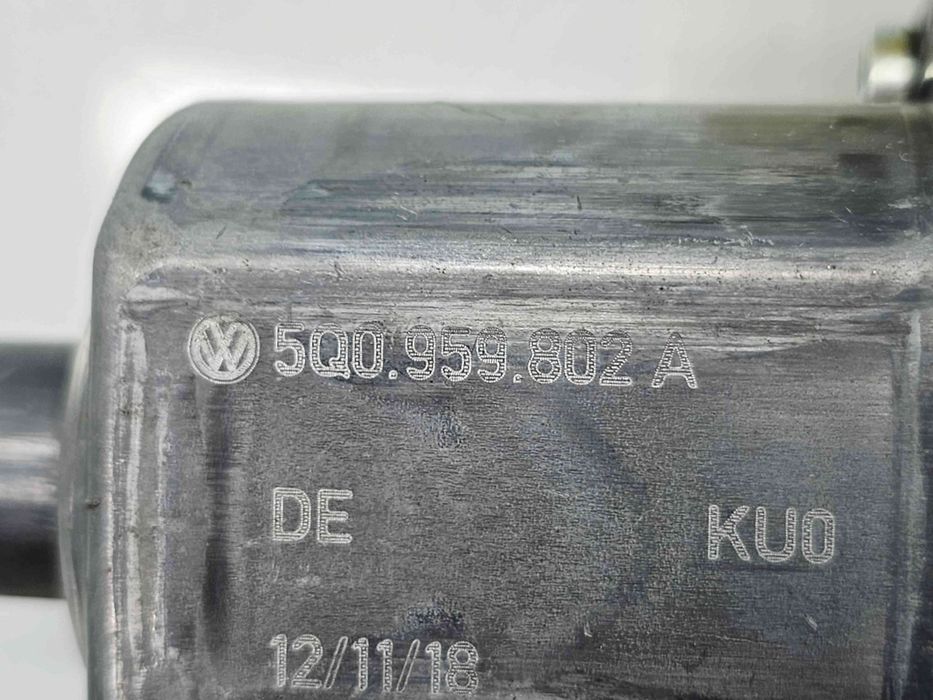 Motoras geam dreapta spate Skoda Superb III Combi (3V5) [Fabr 2015-202