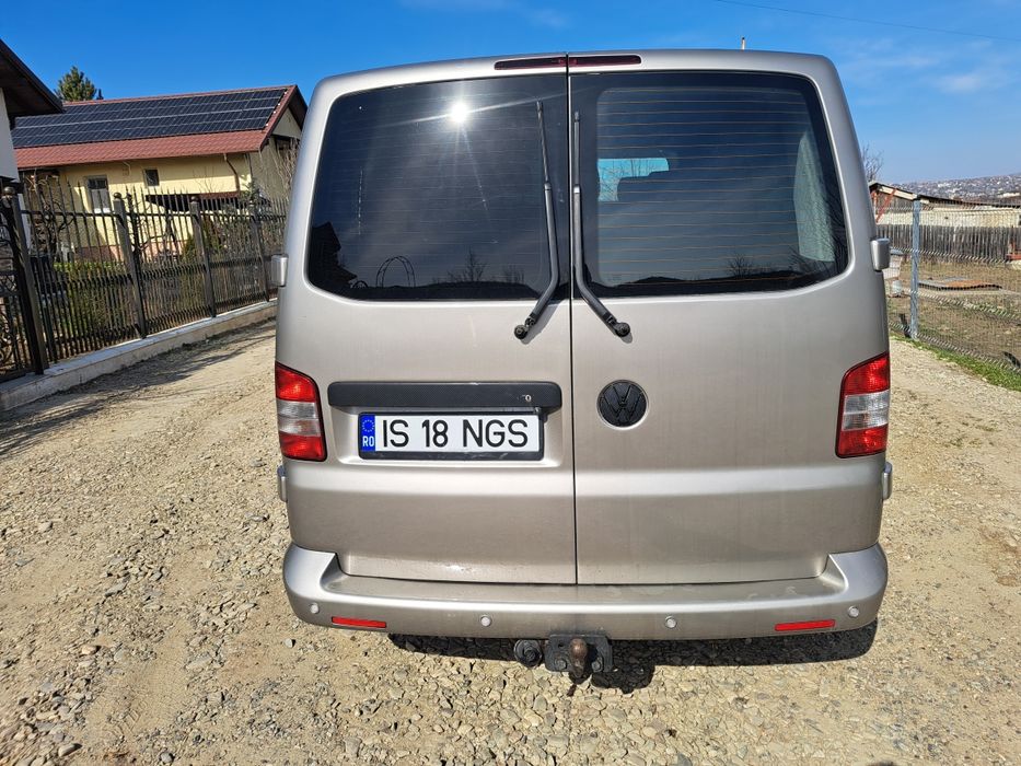 ** Volkswagen Transporter 2011 automat 2.0 locuri si duba  **