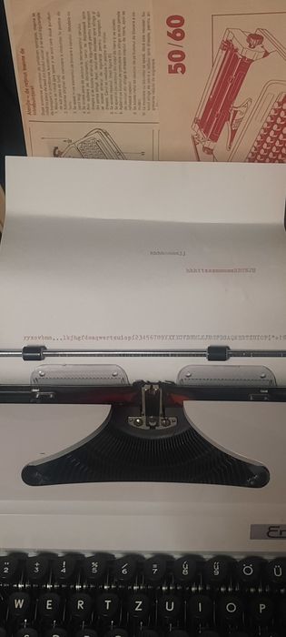 Mașină de scris Erika impecabilă