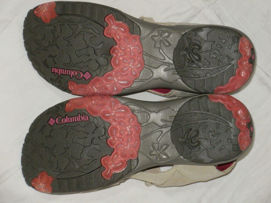 COLUMBIA юношески нови оригинални сандали 37,5