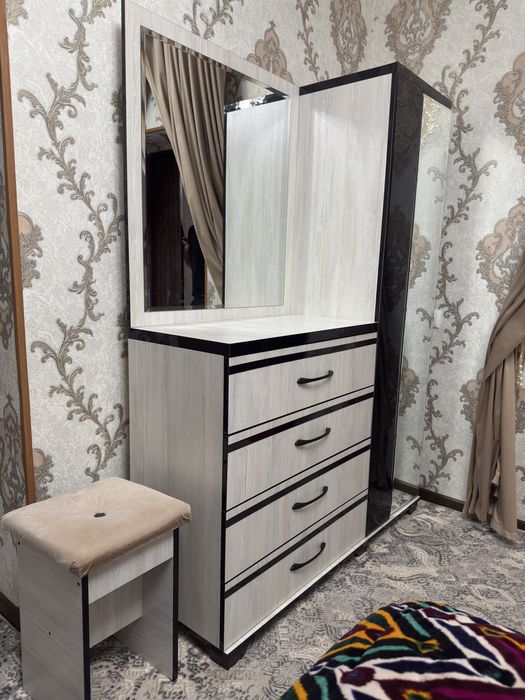 Спалный мебел сотилади