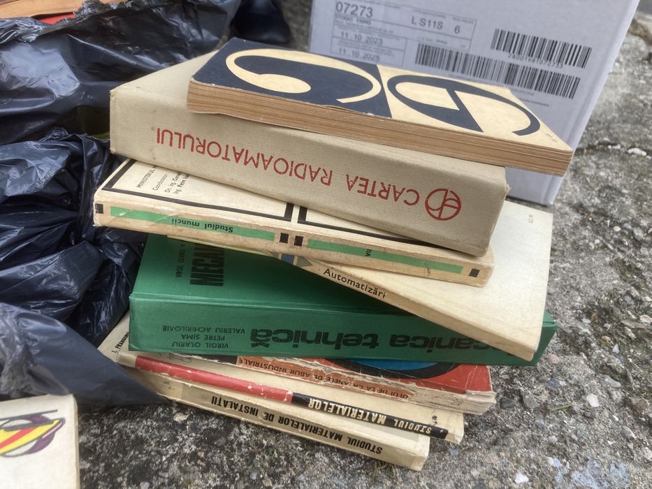 Carti vechi. Vand 85 carti. Carti ptr colectionari.