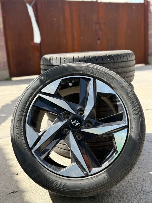 Hyundai оригинал дискілері шиналарымен бірге R17