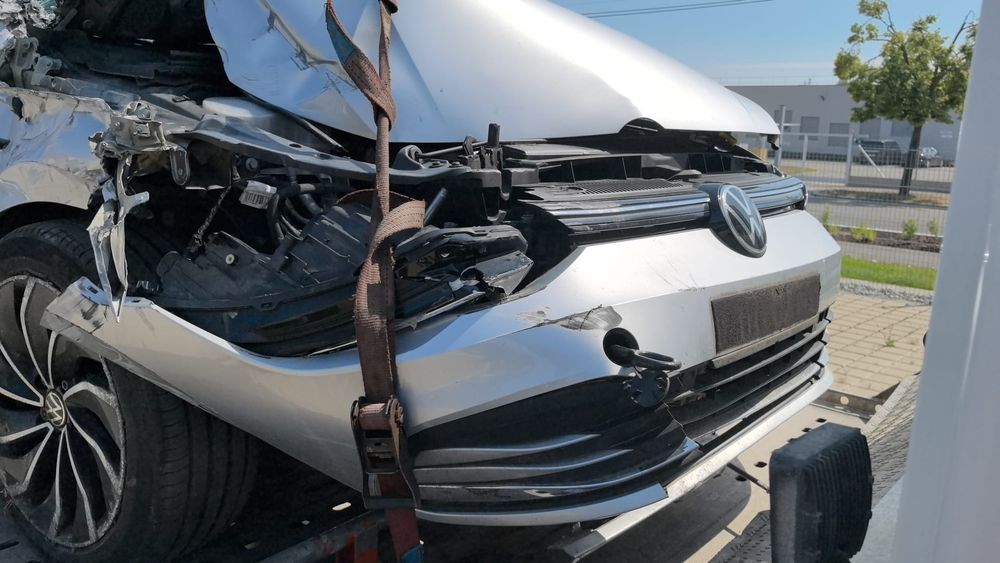 VW GOLF 8 1.5 eTSI 2021 НА ЧАСТИ