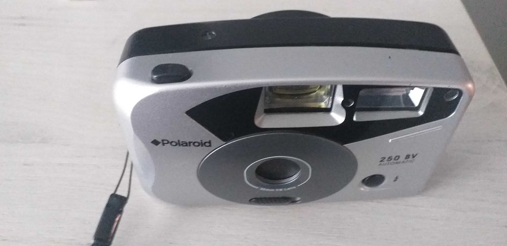 Перфектен фотоапарат оригинален на Polaroid-120лв.