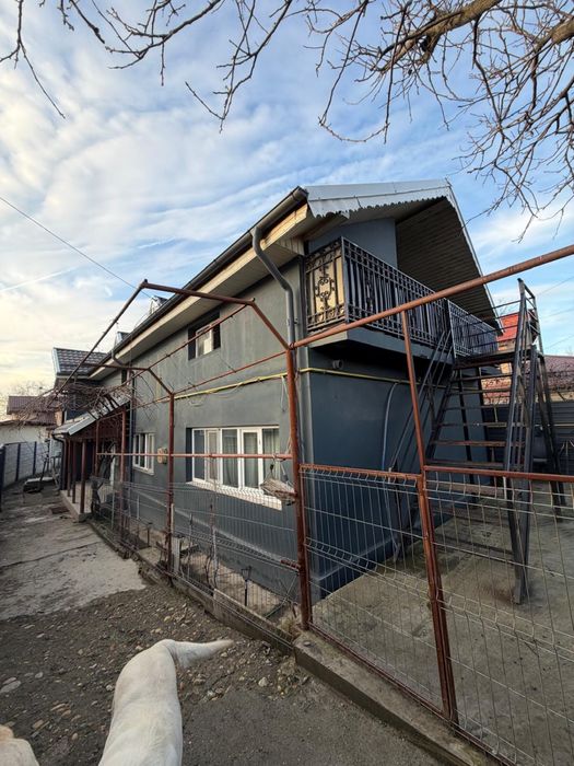 Privat casa de vanzare