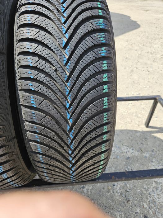 Vând anvelope iarna 205/60/16 205/60r16 MICHELIN