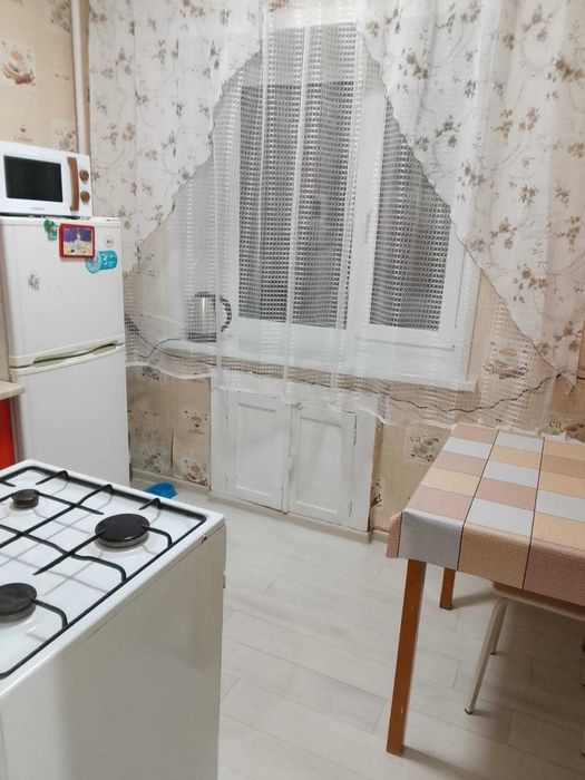 продам 1 комн квартиру в центре