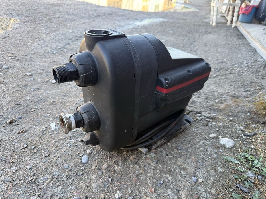 * Самовсасывающая насосная установка GRUNDFOS SCALA2 3-45 в отличном с