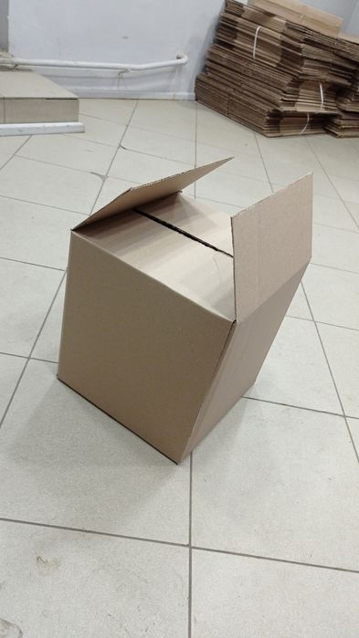 Картонная коробка средний размер