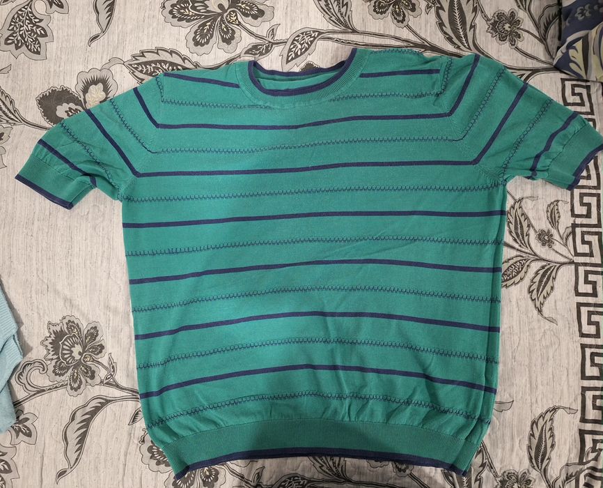 Кофта с синими полосками