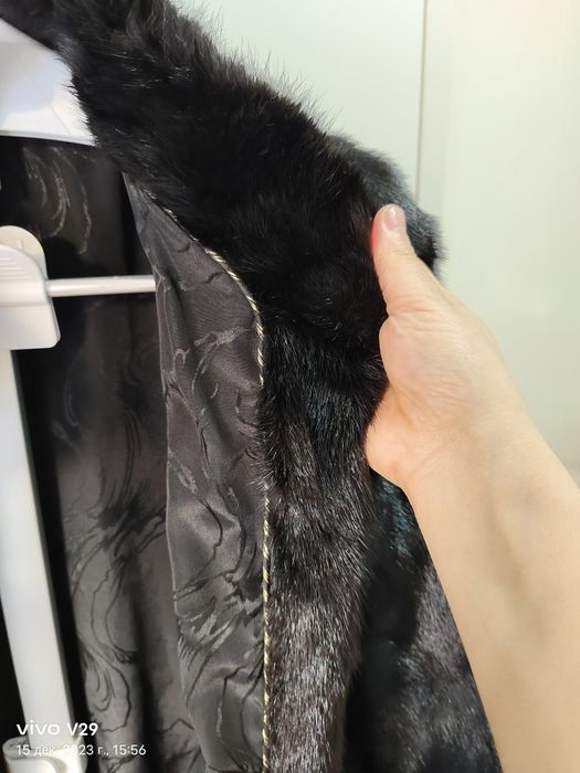 Продам норковую шубу