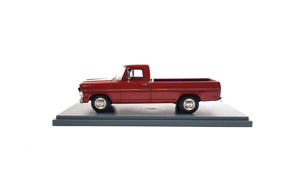 FORD  F-100     Pick-Up   1968    -   NEO