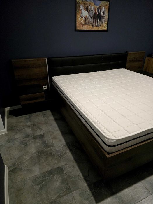 Легло 180/200 с нощни шкафчета 2 бр.  и осветление в Добрич