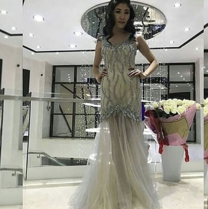 Вечерние платья