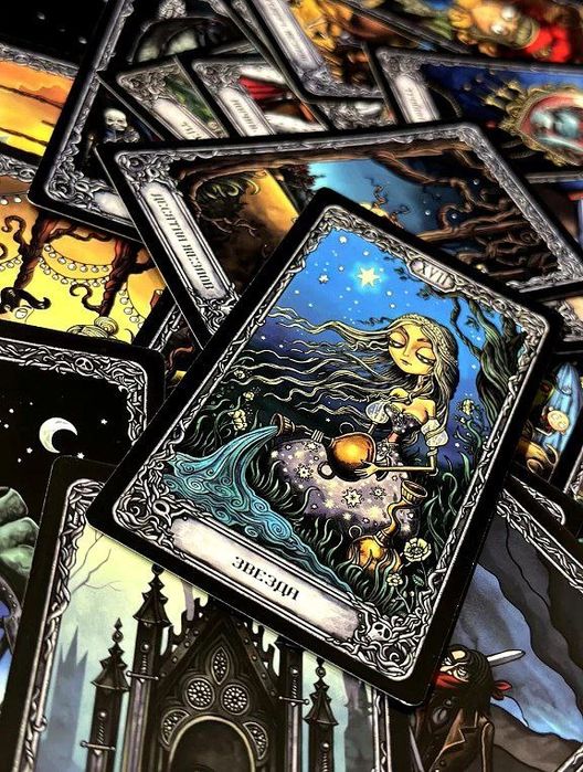 Таро Тёмного особняка ("The Dark Mansion Tarot")!