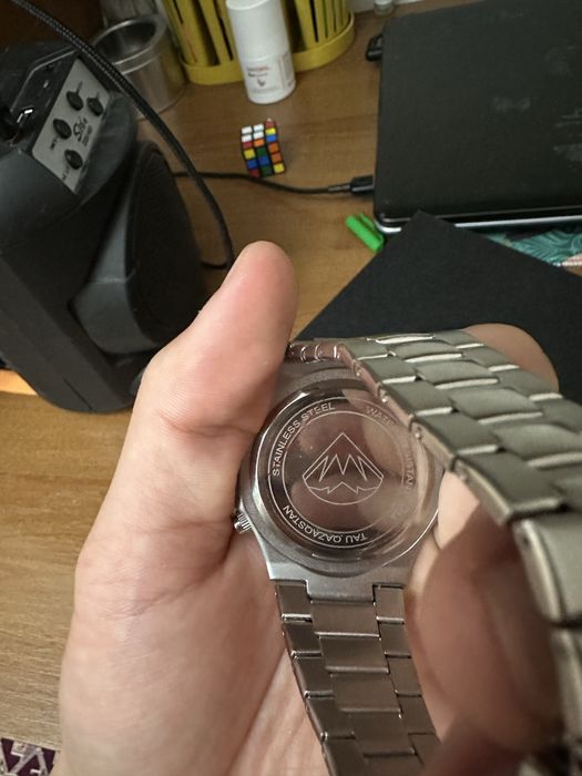 Часы от бренда TAU