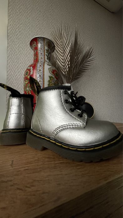 Детски кожени обувки Dr.Martens номер 19