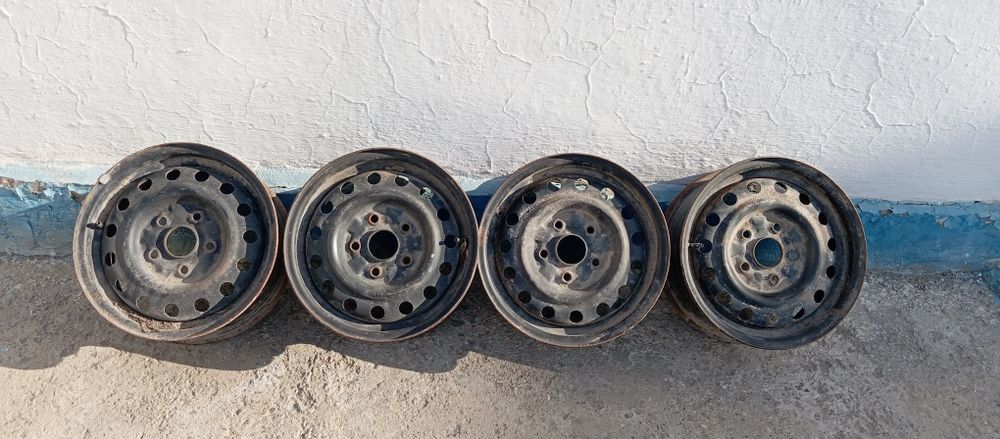 Продам диски от Мазды, Ауди, пассат