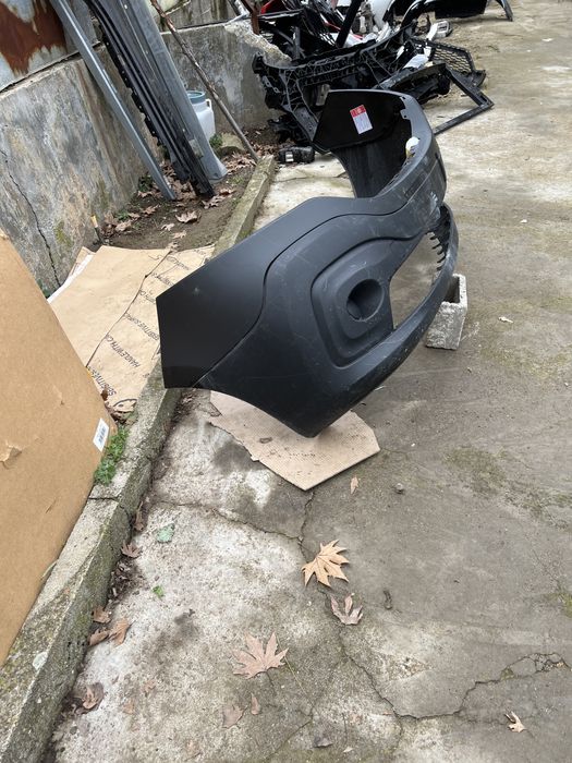 Renault Trafic 2021 предна броня