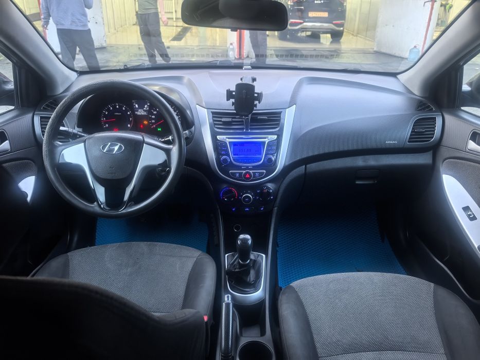 Hyundai Accent 2014