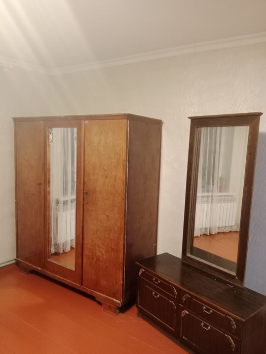 Шкаф бесплатно отдаём