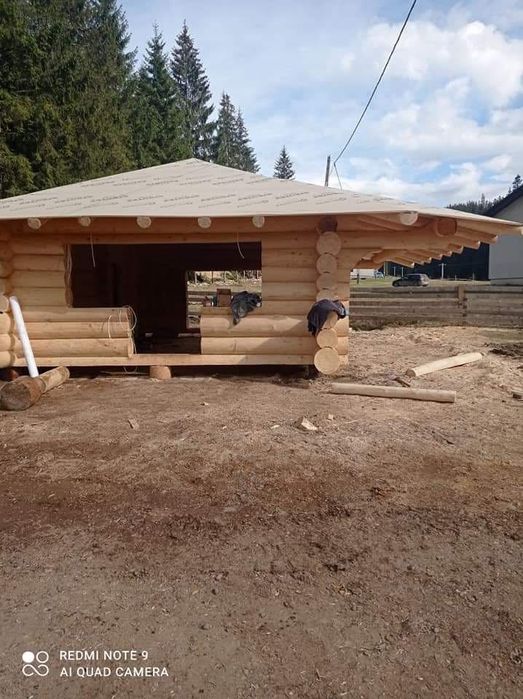 Case,cabane lemn rotund